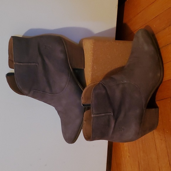 Western style zip-up Frye ankle boot - Picture 7 of 13